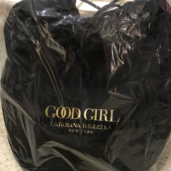 NWT Good Girl Carolina Herrera bag - Picture 5 of 8